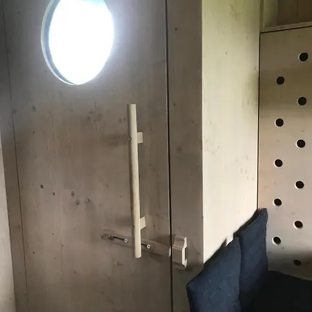 Ranc Jezinka, Na Posedu Apartment *