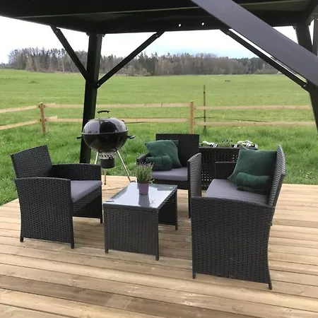 Ranc Jezinka, Na Posedu Apartment