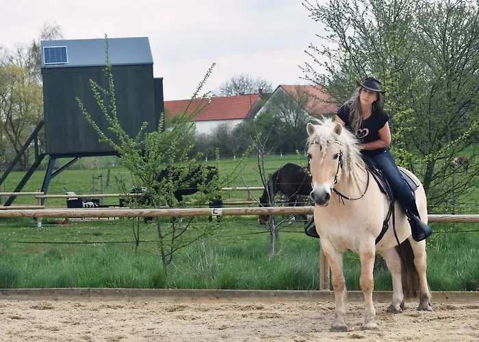 Ranc Jezinka, Na Posedu *